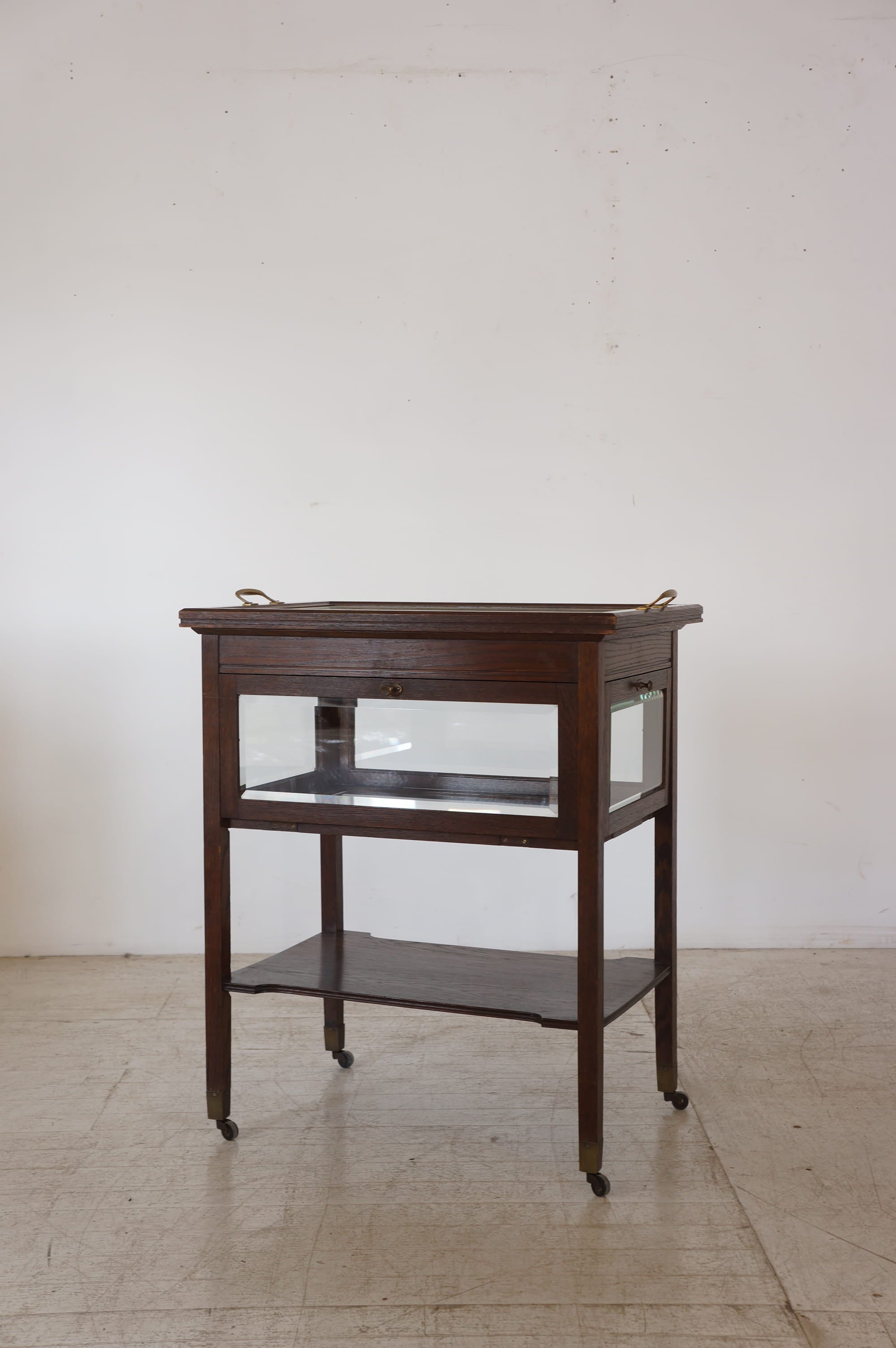 Show Case