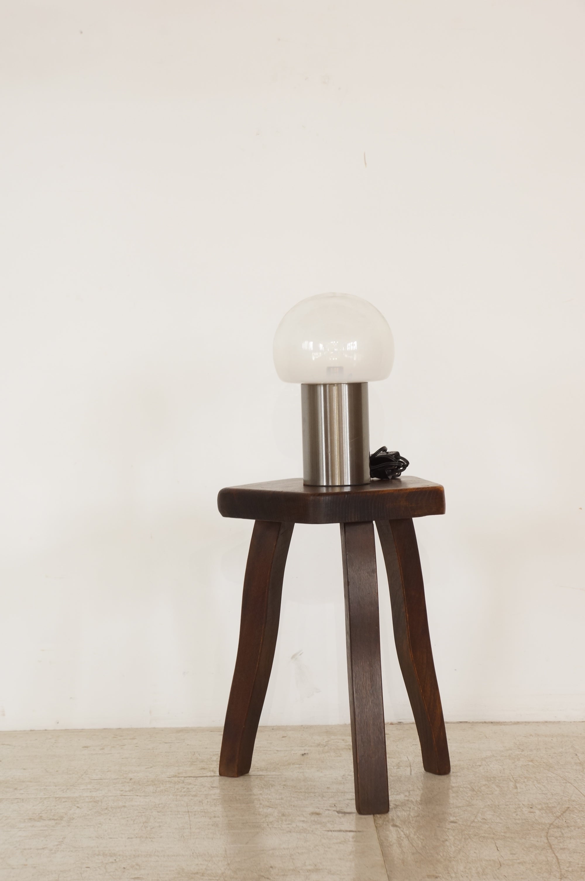 Tripod Stool / Aranjou