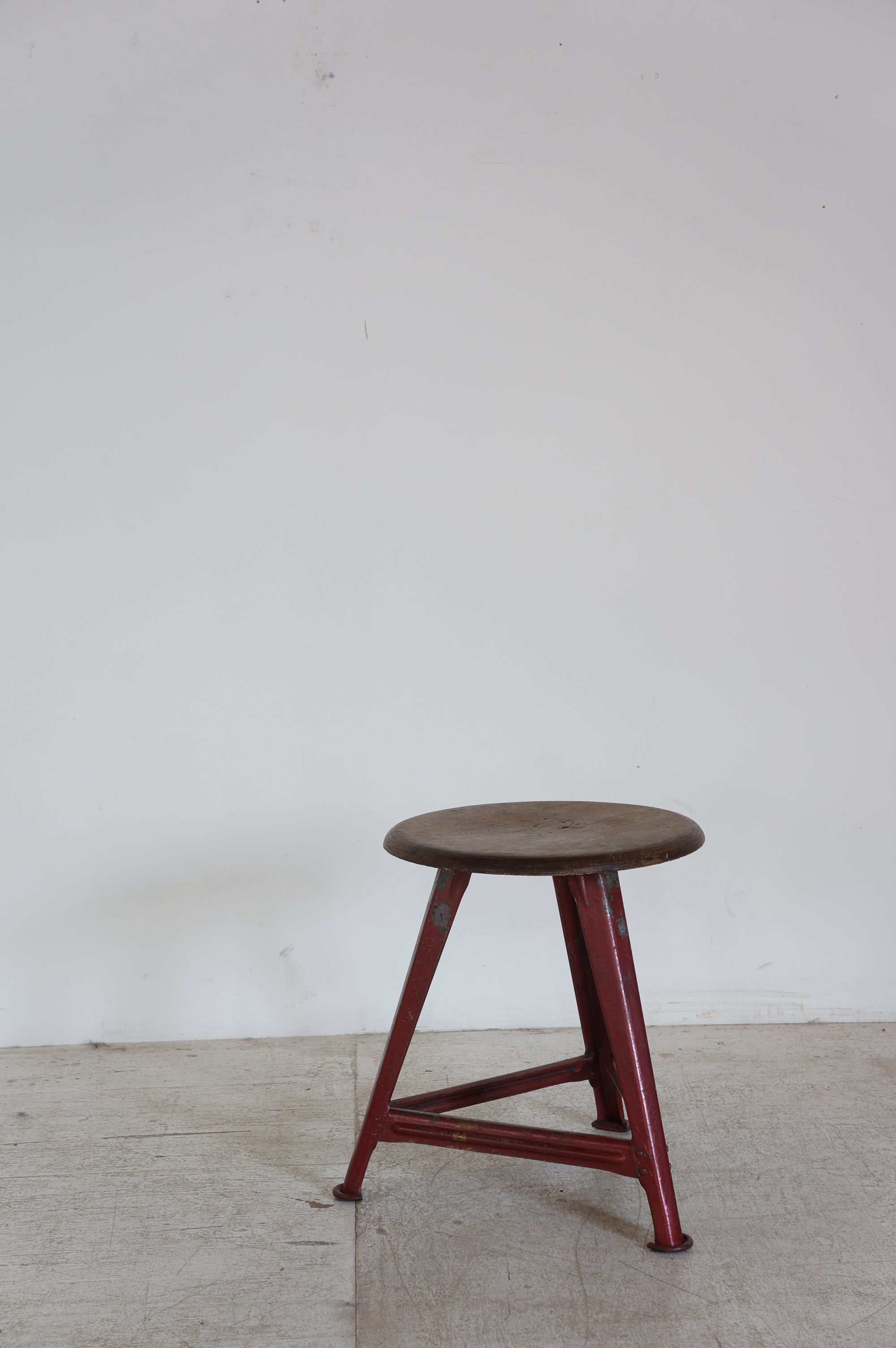 Stool / ROWAC