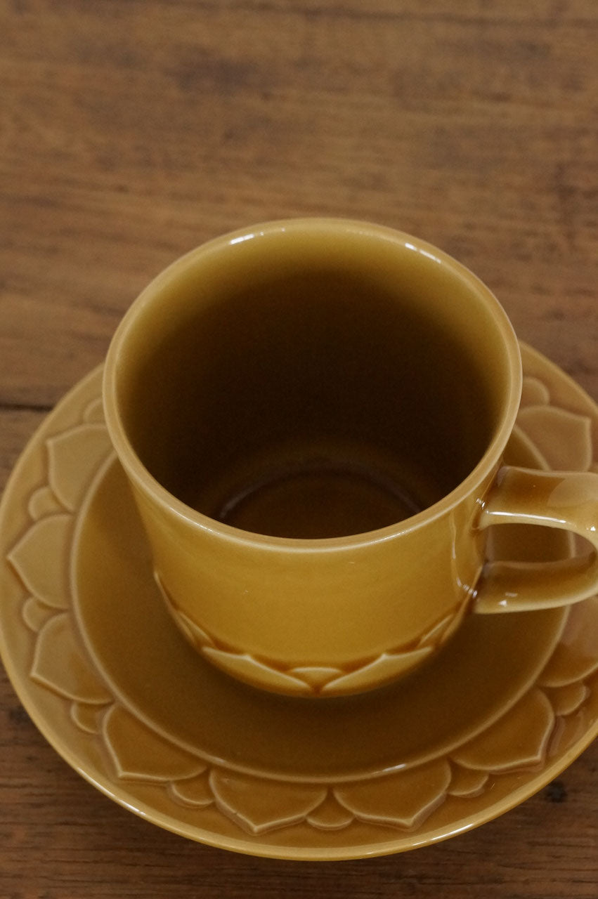 Cup & saucer