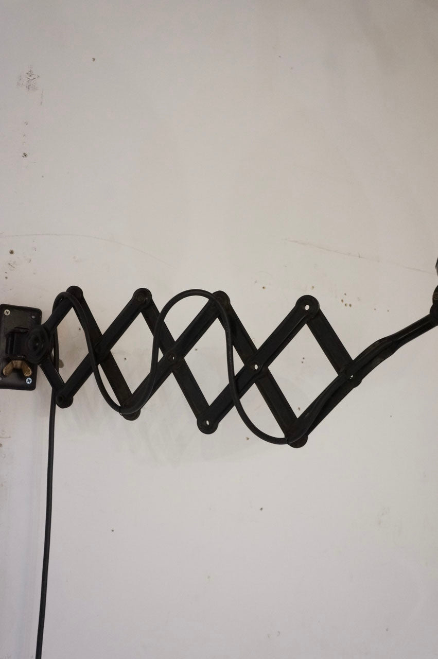 Scissor Lamp / Kaiser Idell model 6718
