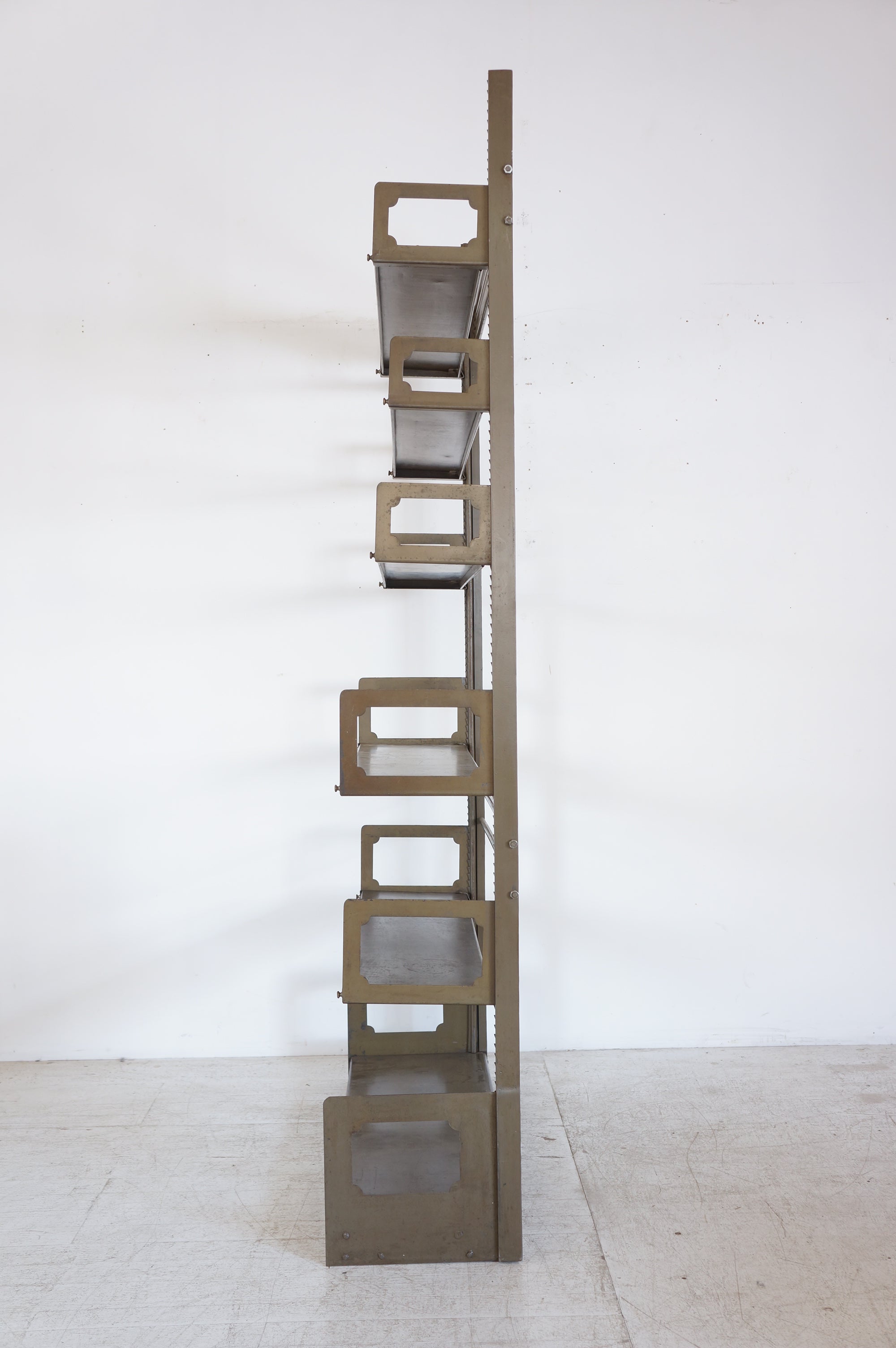 Metal Shelf /  STRAFOR