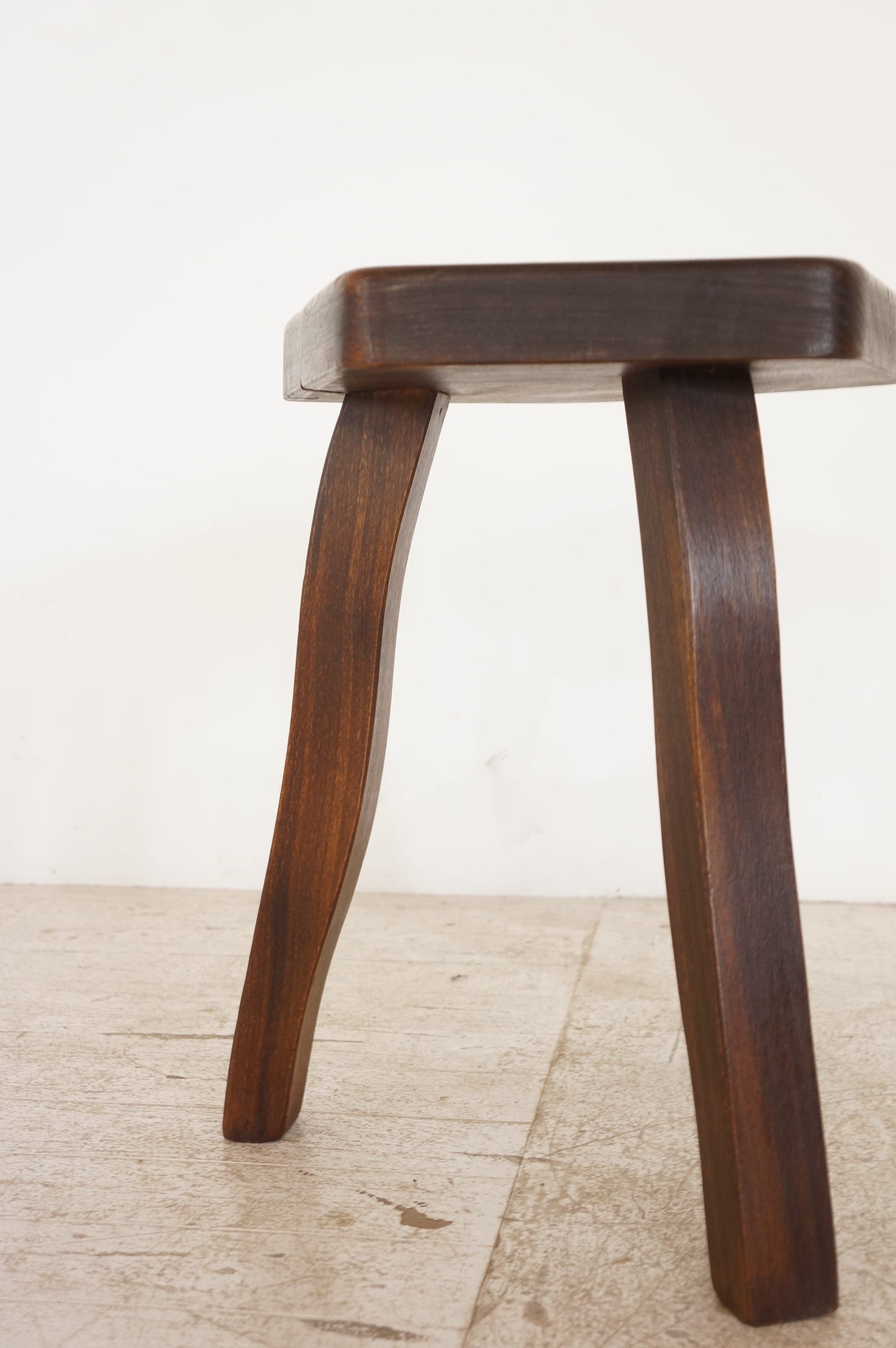 Tripod Stool /  Aranjou （商談中）