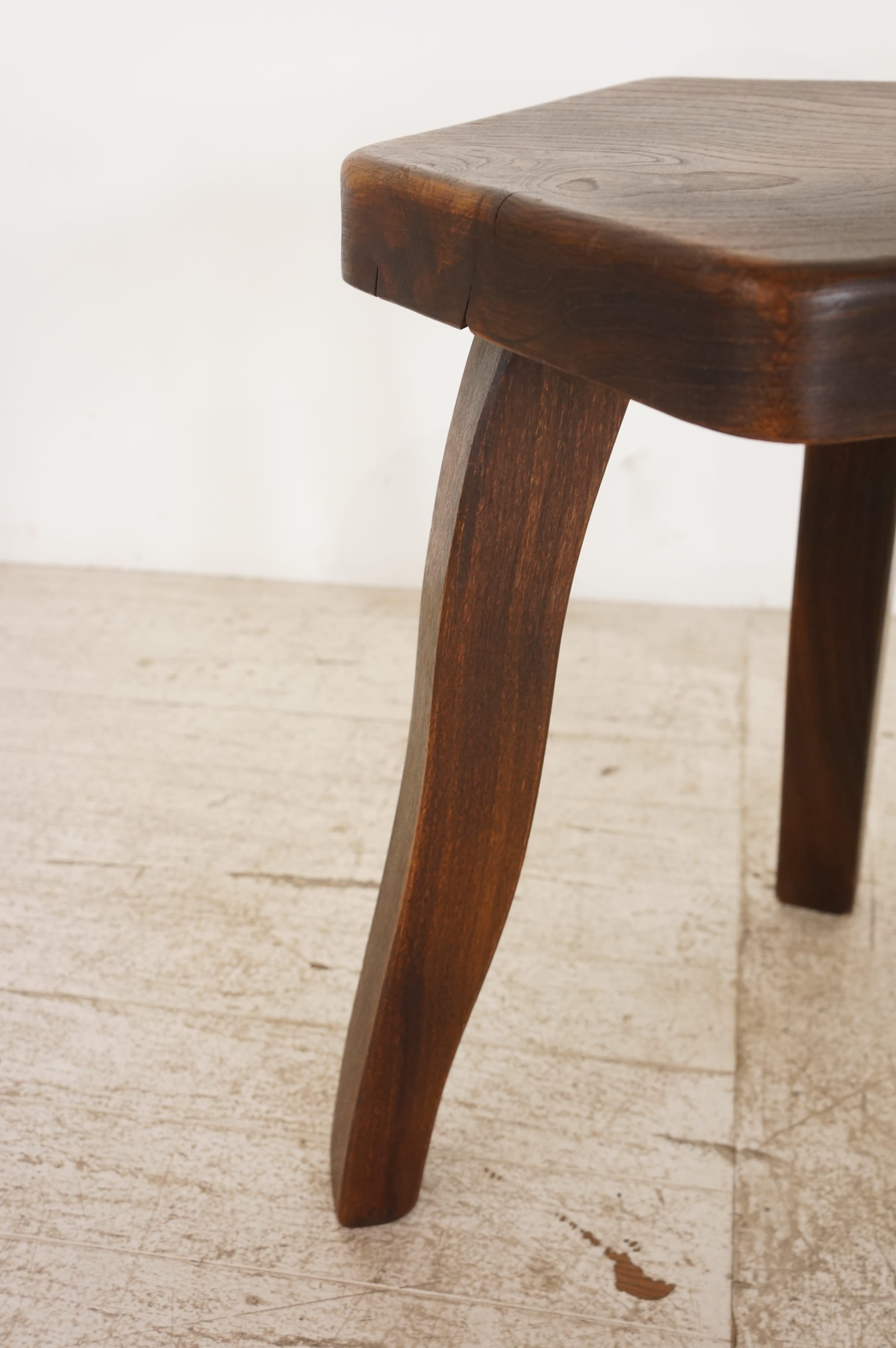 Tripod Stool /  Aranjou （商談中）