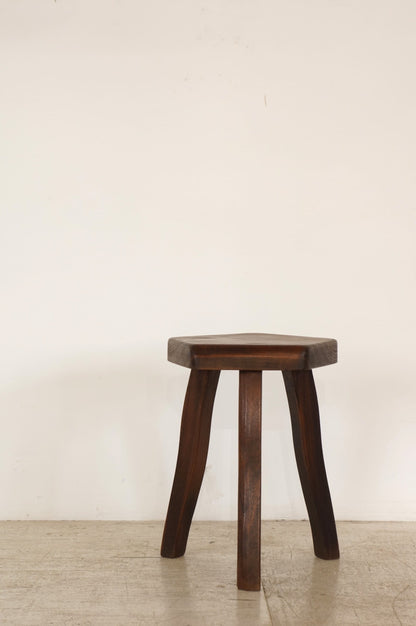 Tripod Stool / Aranjou
