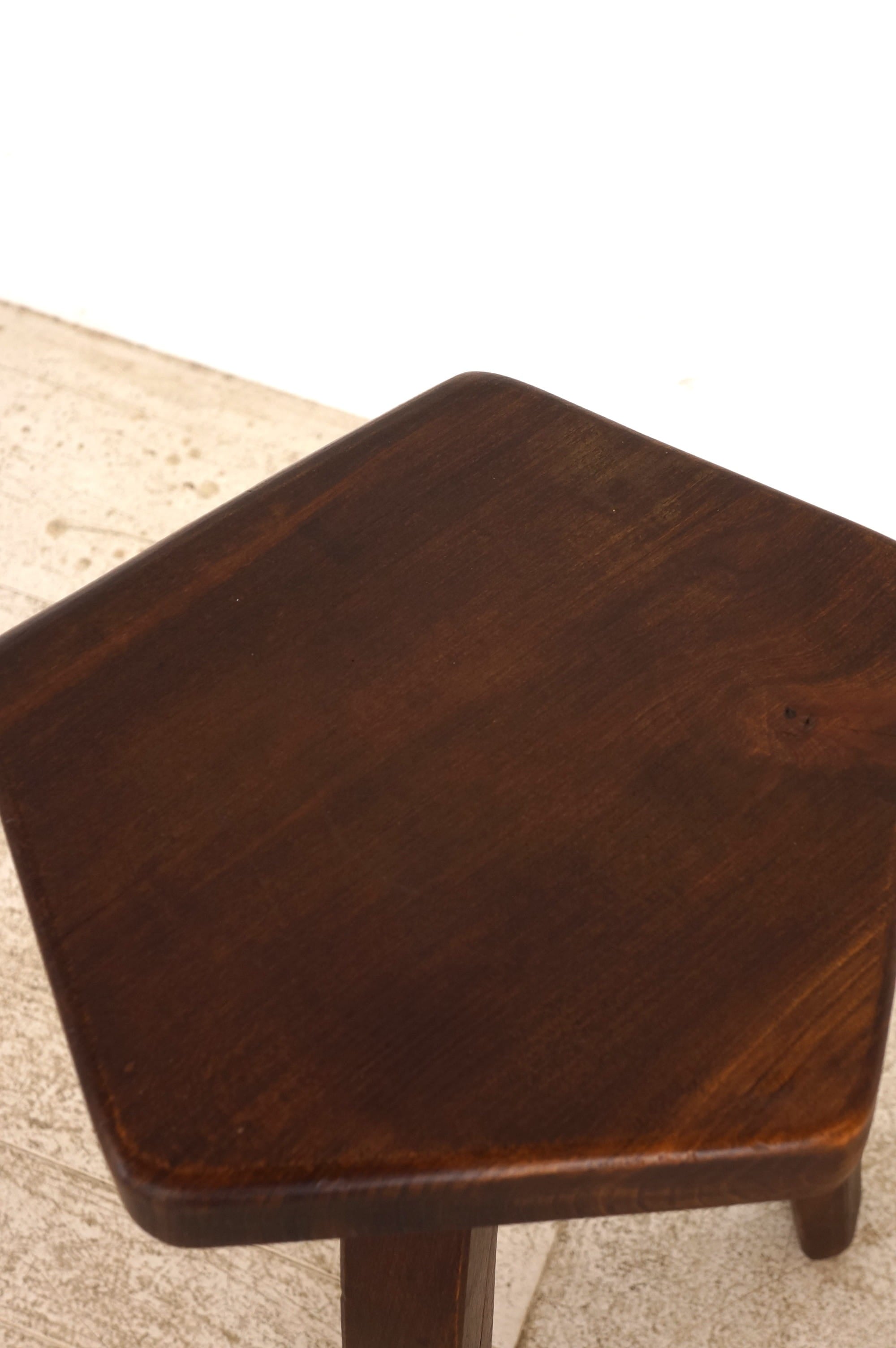 Tripod Stool / Aranjou