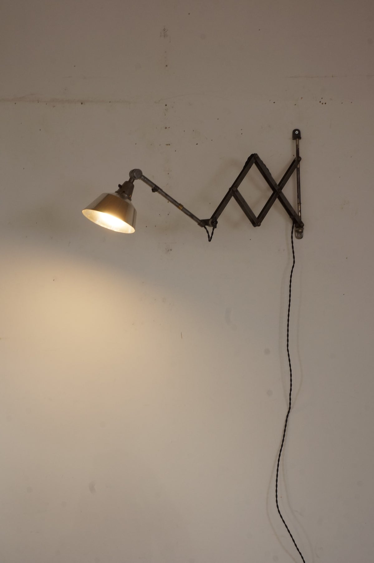 Vintage  Scissor Wall Lamp / Midgard