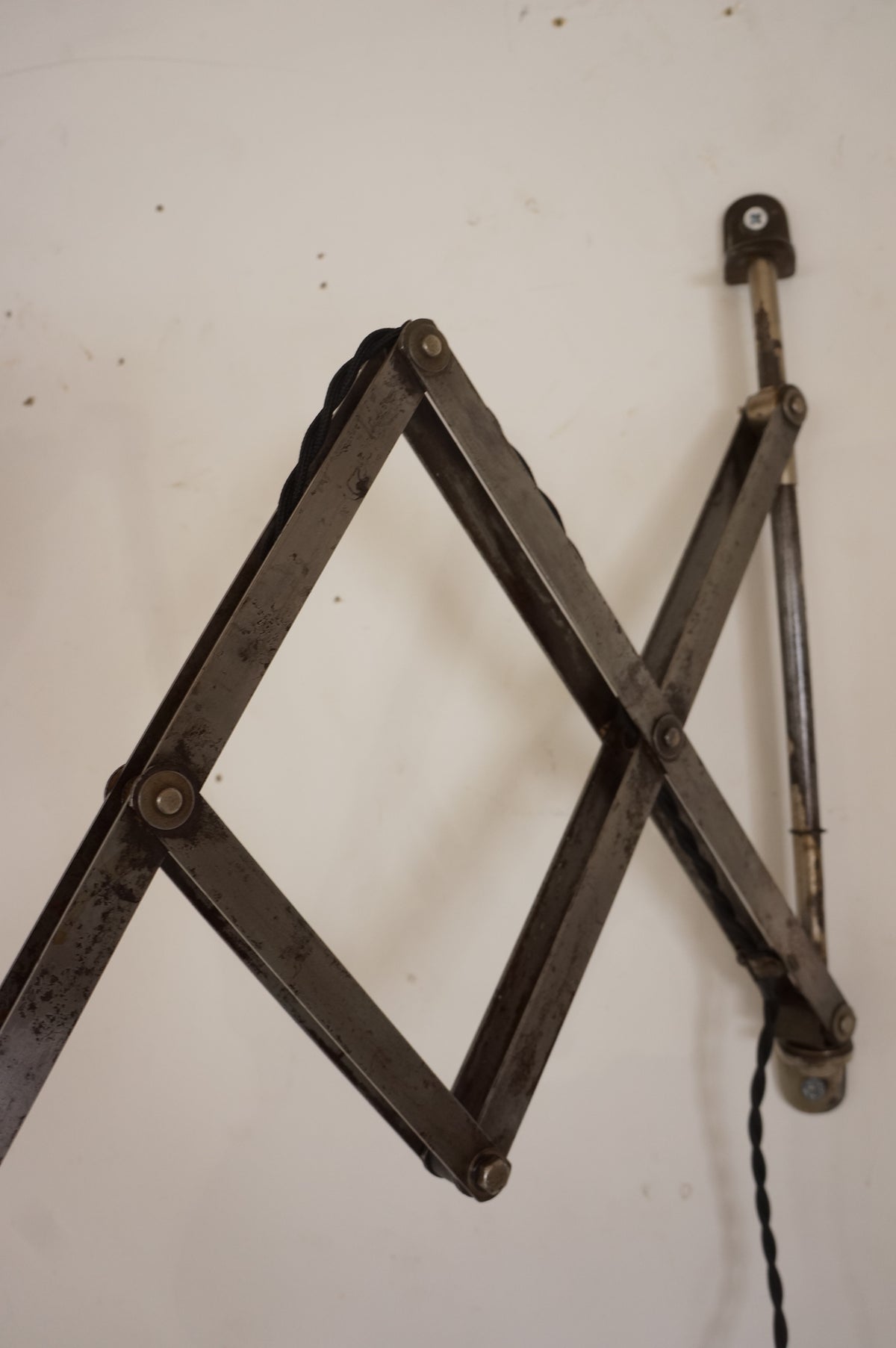 Vintage  Scissor Wall Lamp / Midgard