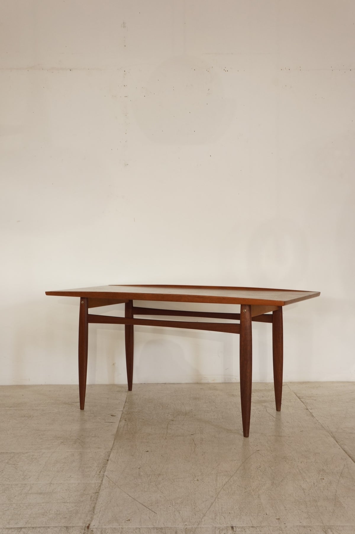 Vintage Coffee Table　/ OPAL KLEINMÖBEL