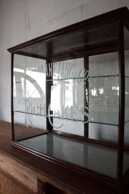 SHOWCASE