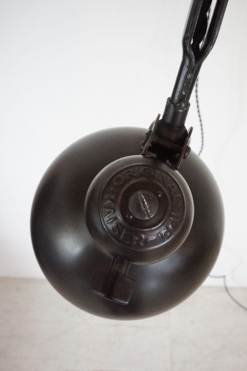 WALL LAMP