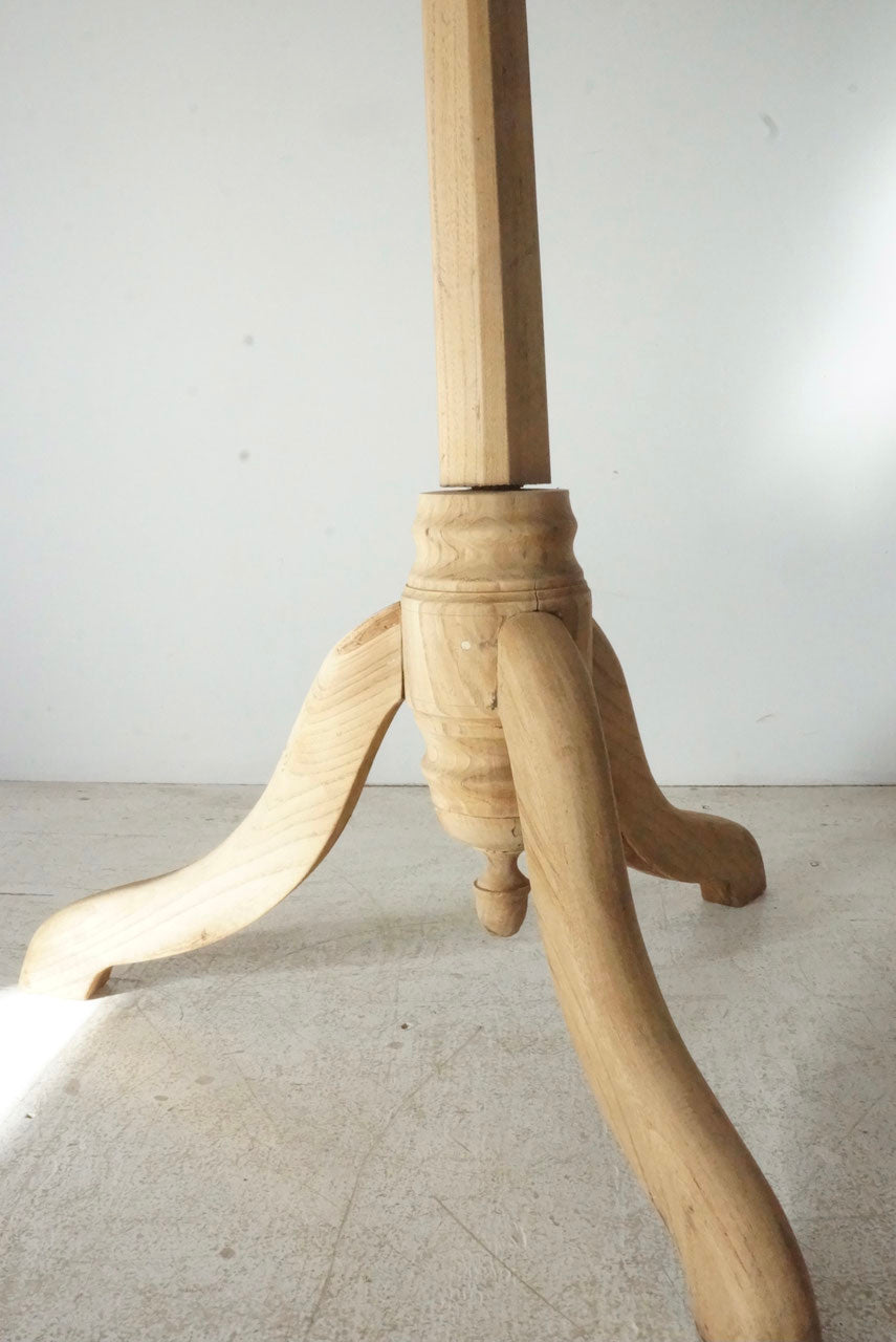 COAT STAND
