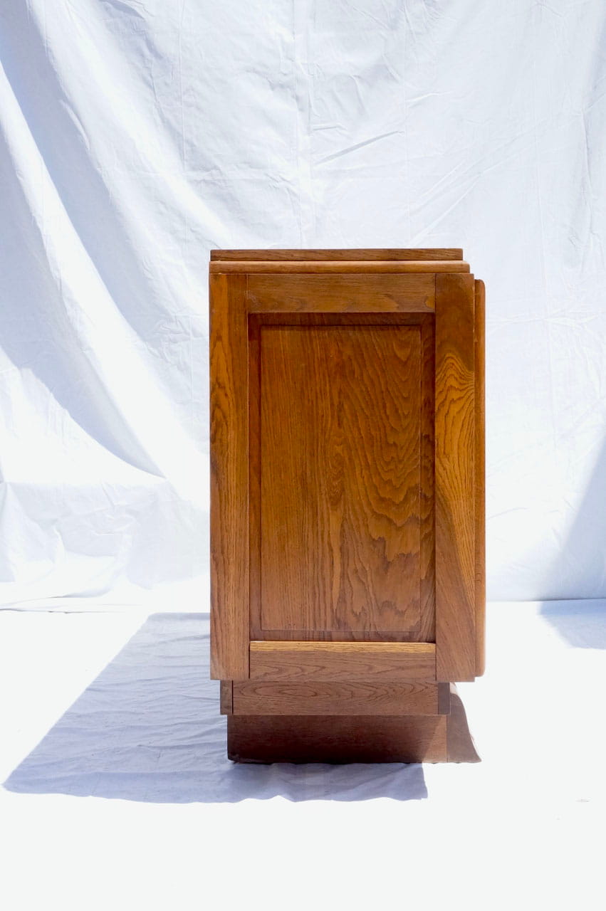 Side Board