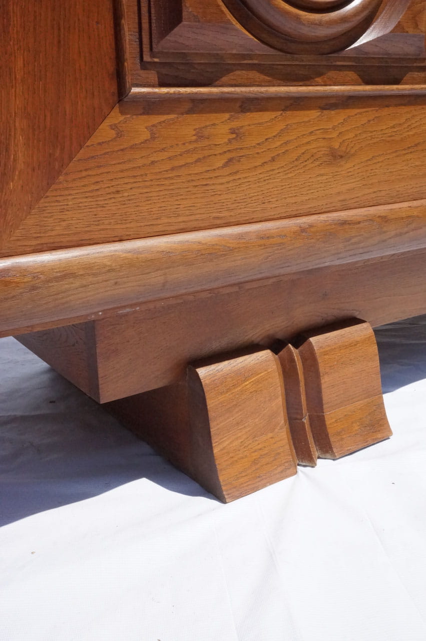 Side Board