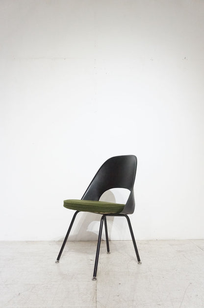 Exective Side Chair / Knoll