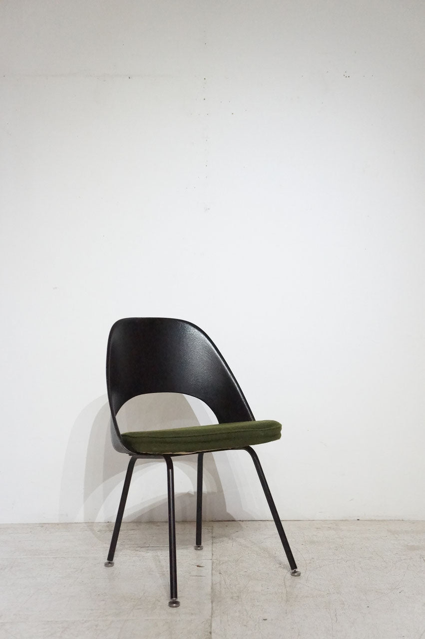 Exective Side Chair / Knoll