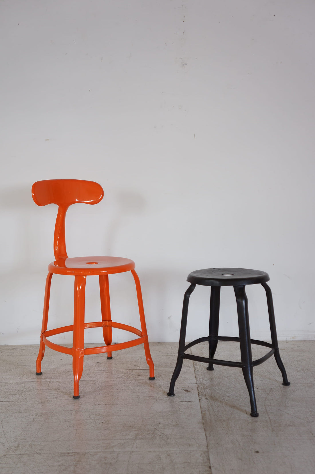 Stool / NICOLLE
