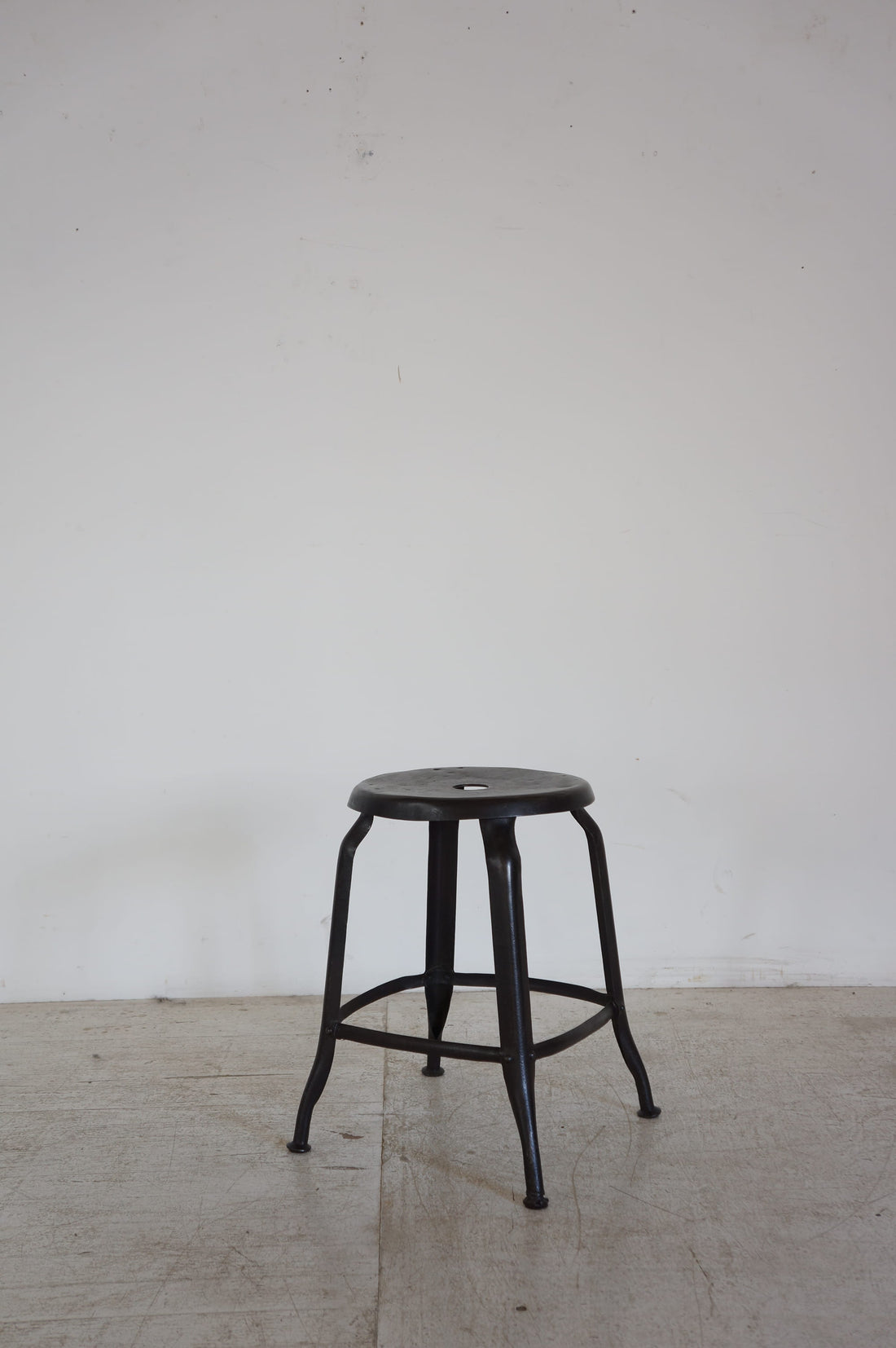 Stool / NICOLLE