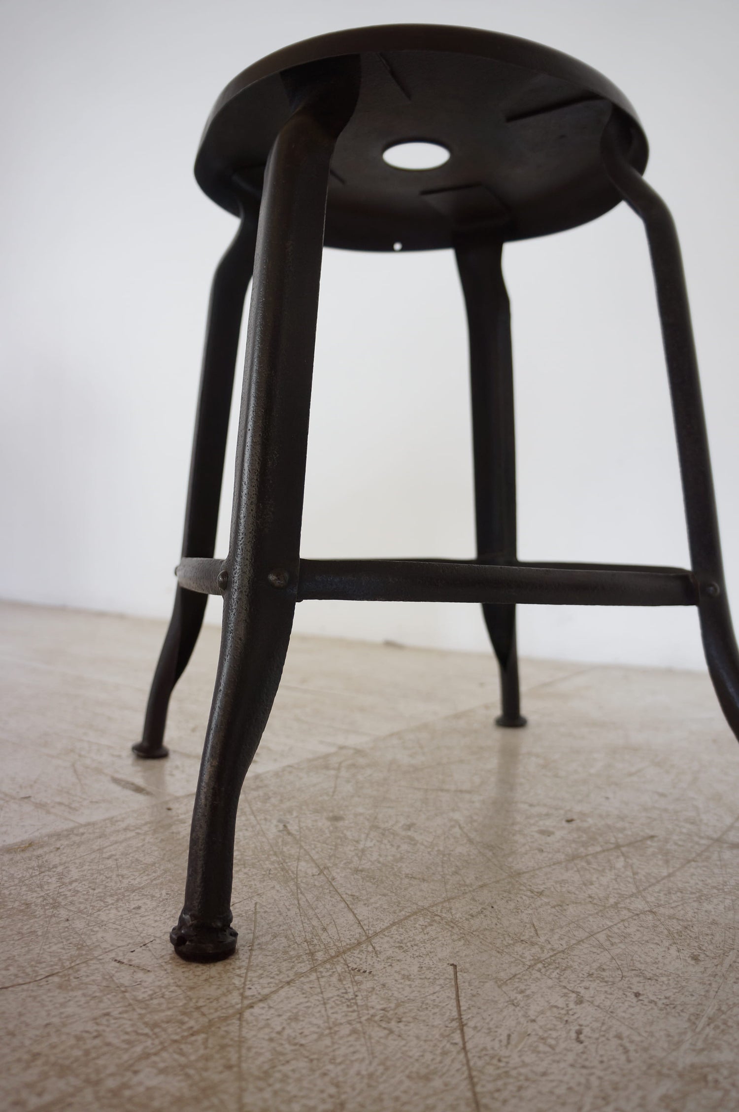 Stool / NICOLLE