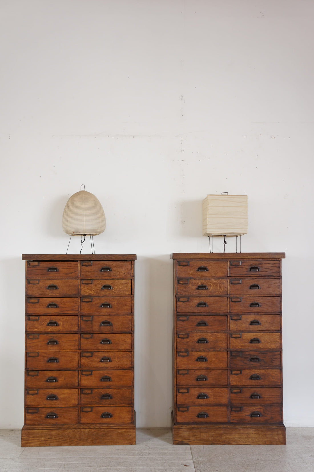 Wooden drawers cabinet