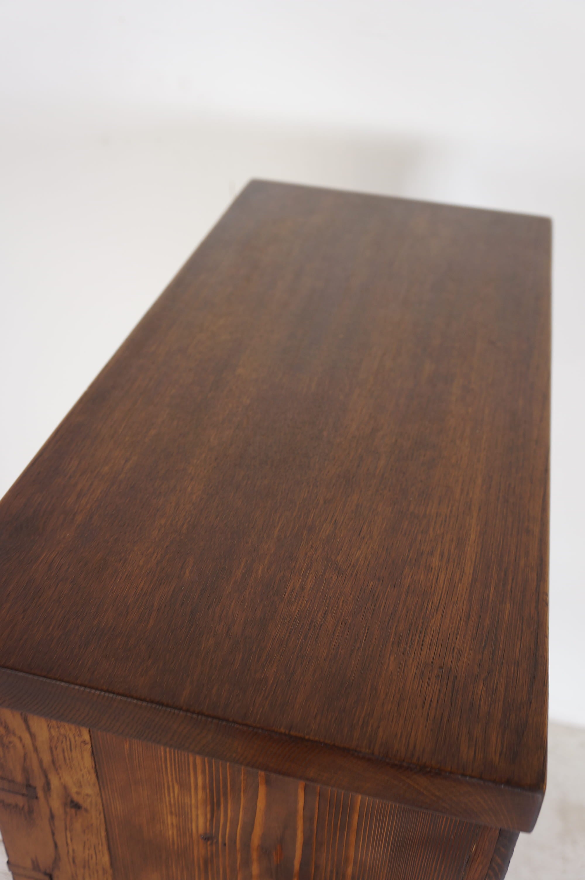 Wooden drawers cabinet