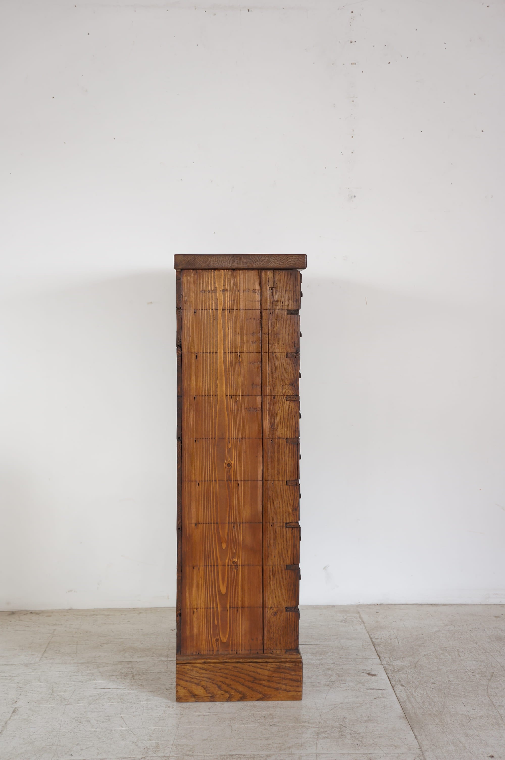 Wooden drawers cabinet