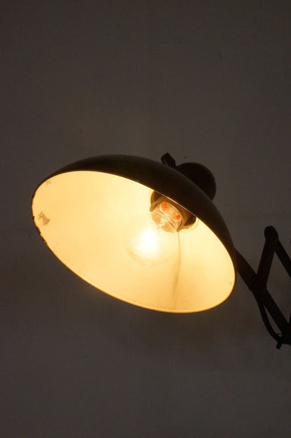 Scissor Lamp / Kaiser Idell  model 6718